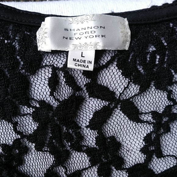 Ladies lace black top - Picture 2 of 5